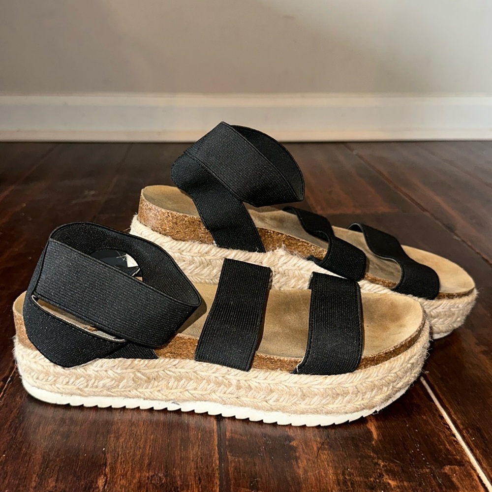 Esprit sandals